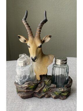 Antelope Salt & Pepper Shakers Holder DWK World Of Wonders 2014